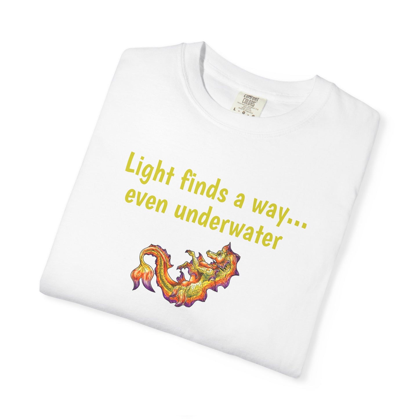 Baby Sunrise Hippocampus – Light Underwater- Golden Ocean Fantasy Art – Warm Fantasy Sea Creature Art-T-Shirt