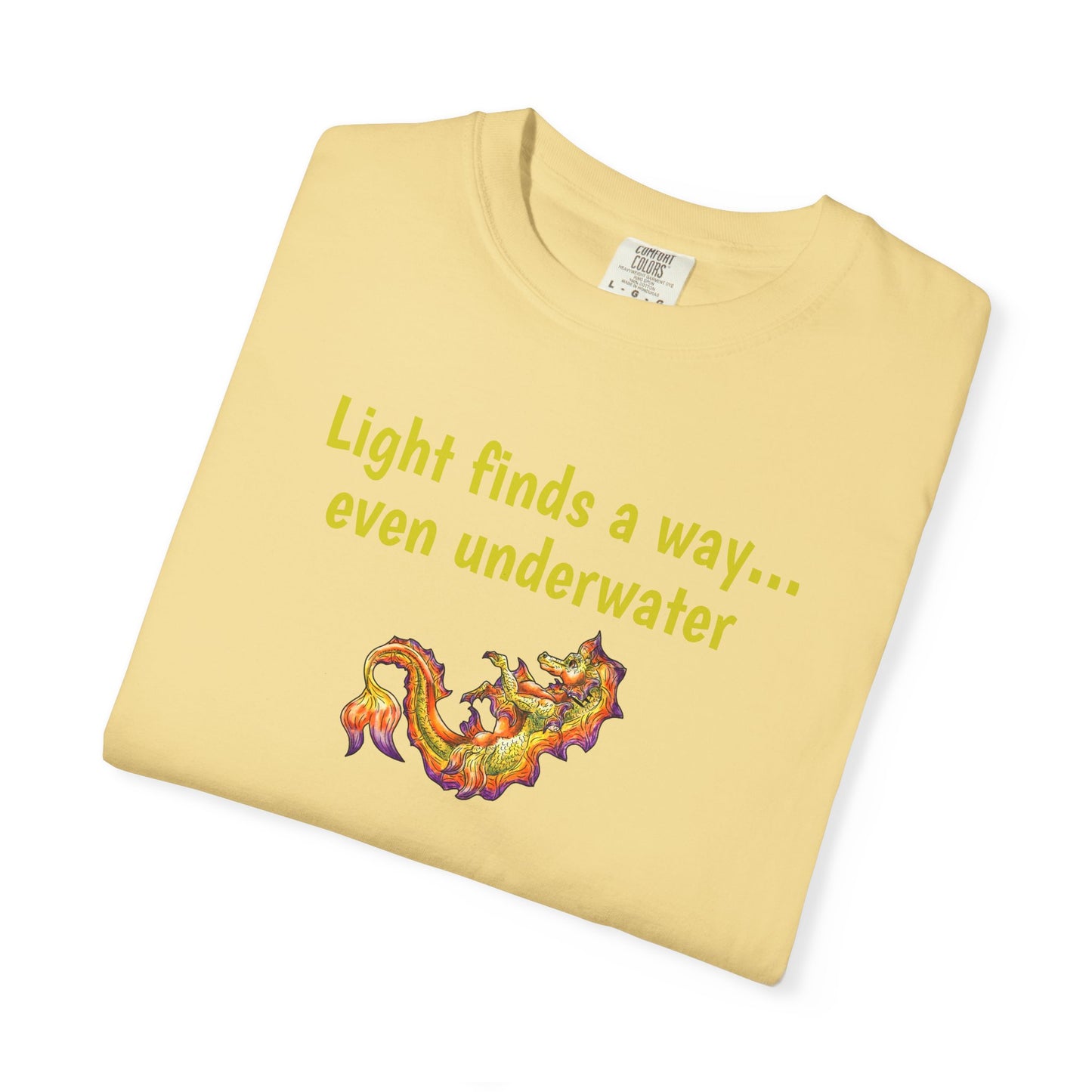 Baby Sunrise Hippocampus – Light Underwater- Golden Ocean Fantasy Art – Warm Fantasy Sea Creature Art-T-Shirt