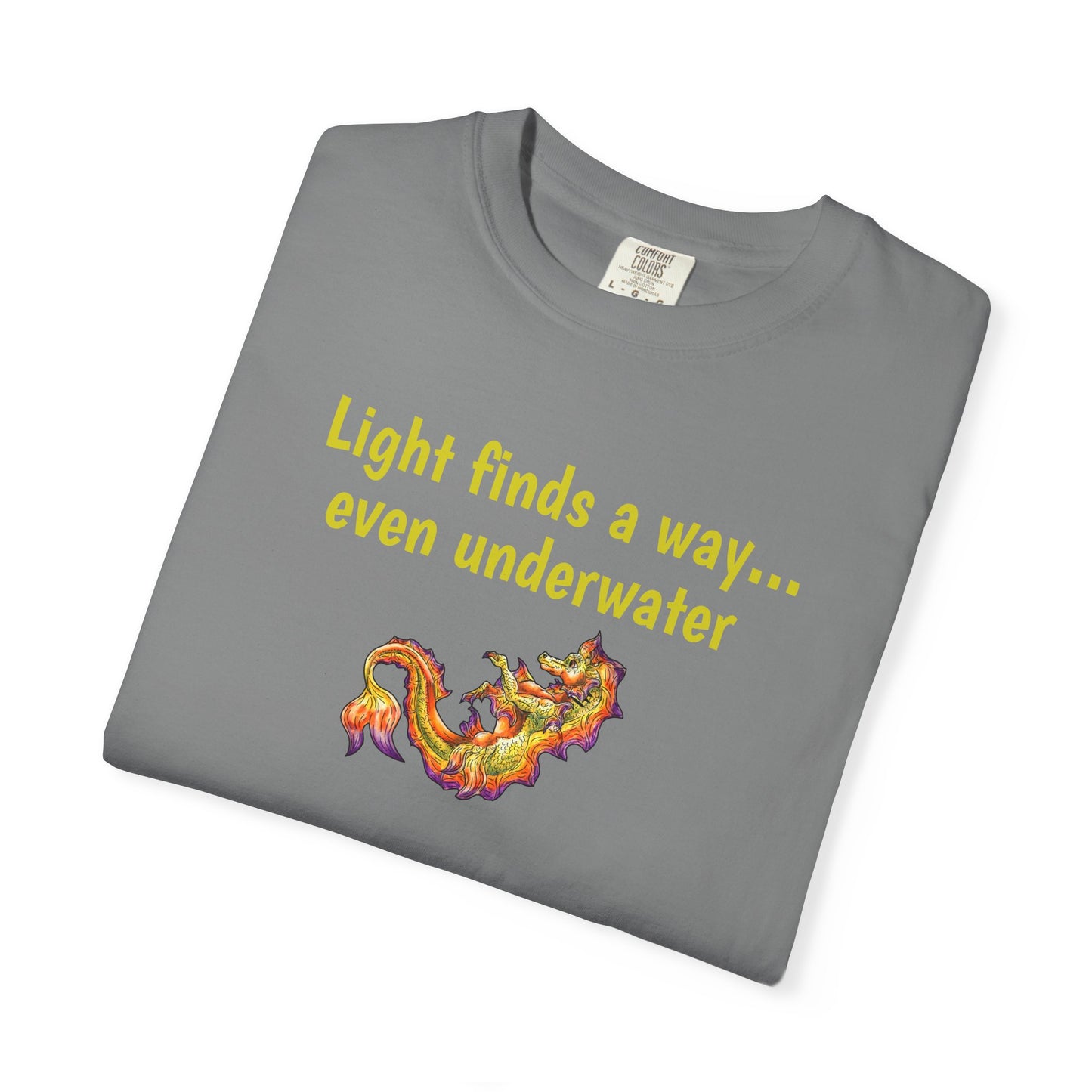 Baby Sunrise Hippocampus – Light Underwater- Golden Ocean Fantasy Art – Warm Fantasy Sea Creature Art-T-Shirt