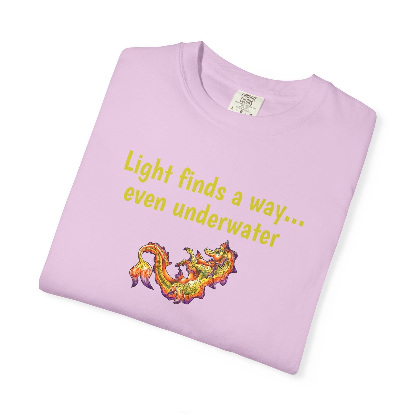 Baby Sunrise Hippocampus – Light Underwater- Golden Ocean Fantasy Art – Warm Fantasy Sea Creature Art-T-Shirt