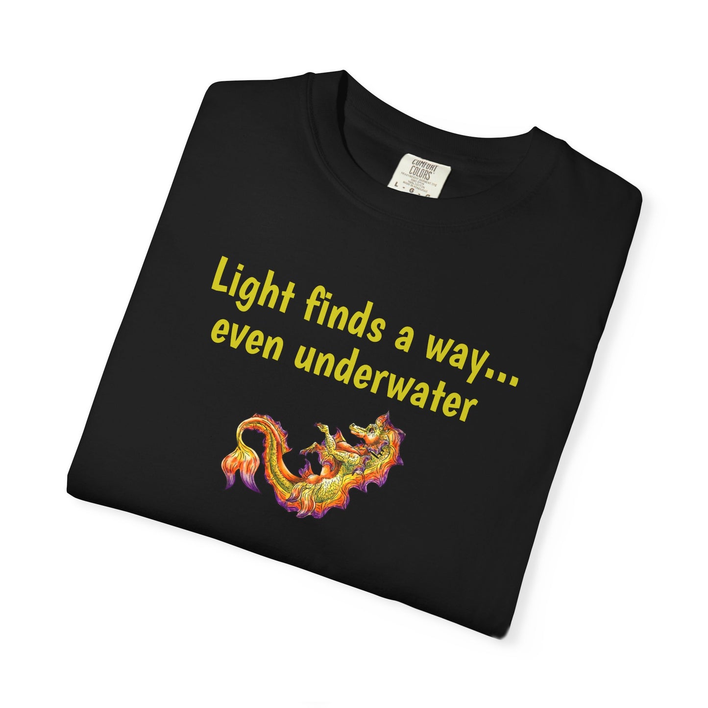 Baby Sunrise Hippocampus – Light Underwater- Golden Ocean Fantasy Art – Warm Fantasy Sea Creature Art-T-Shirt